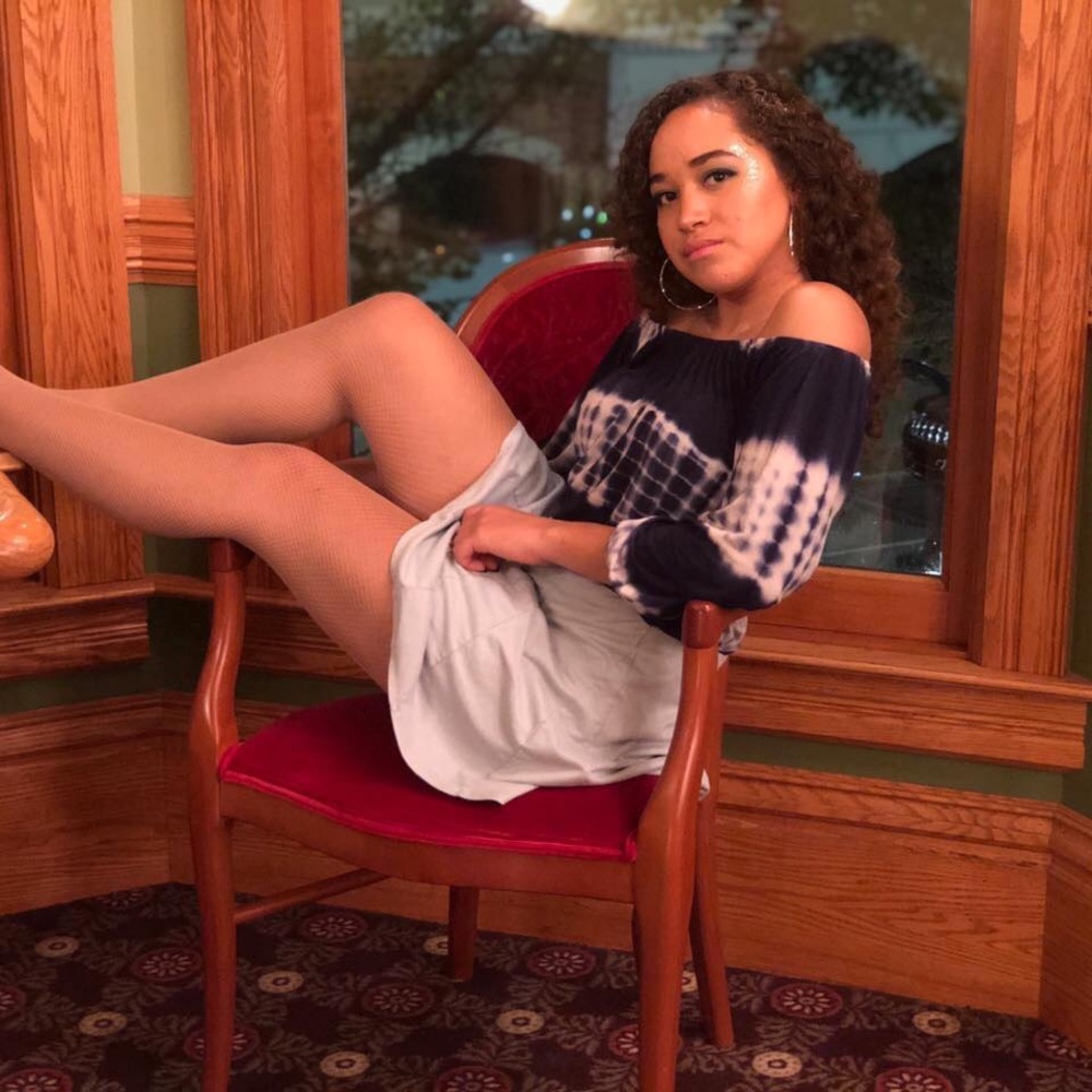 Meet your Posher, Kaya